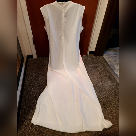 Full length gorgeous digital embroidered dress szM - Picture 3 of 9